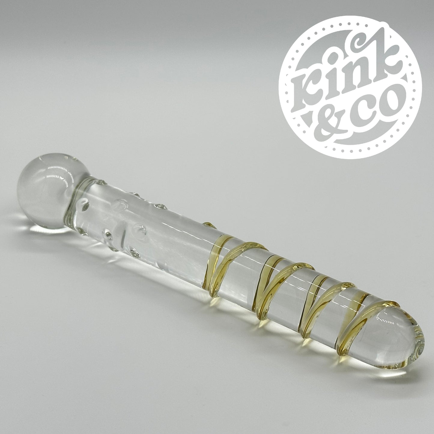 Spiralförmiger Glasdildo mit Grübchen